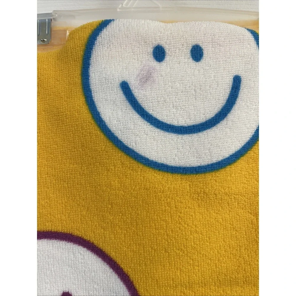 Smiley Face Beach Towel  28 X 58 Inches NEW Summer Sand